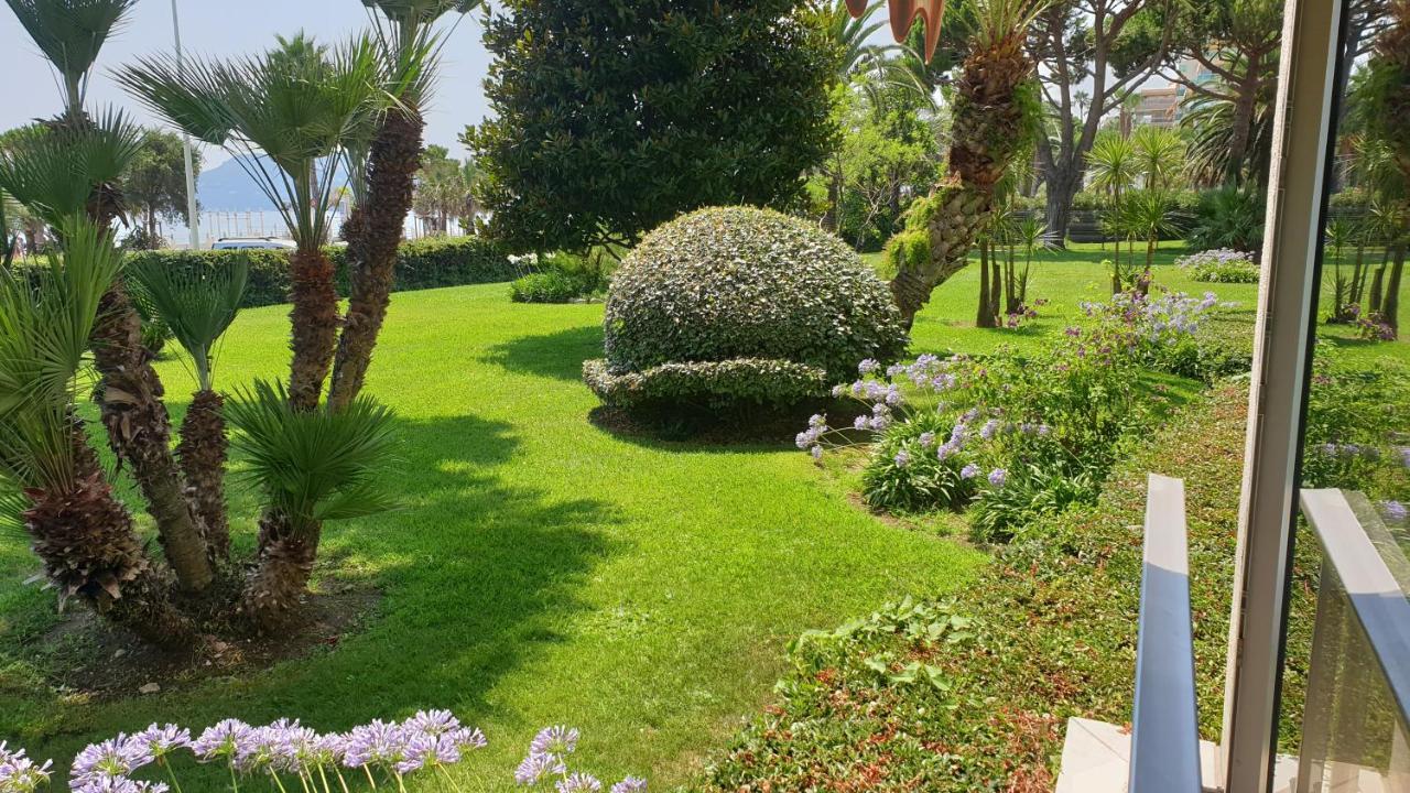 Garden And Beach Sea View Apartment Cannes Exterior photo