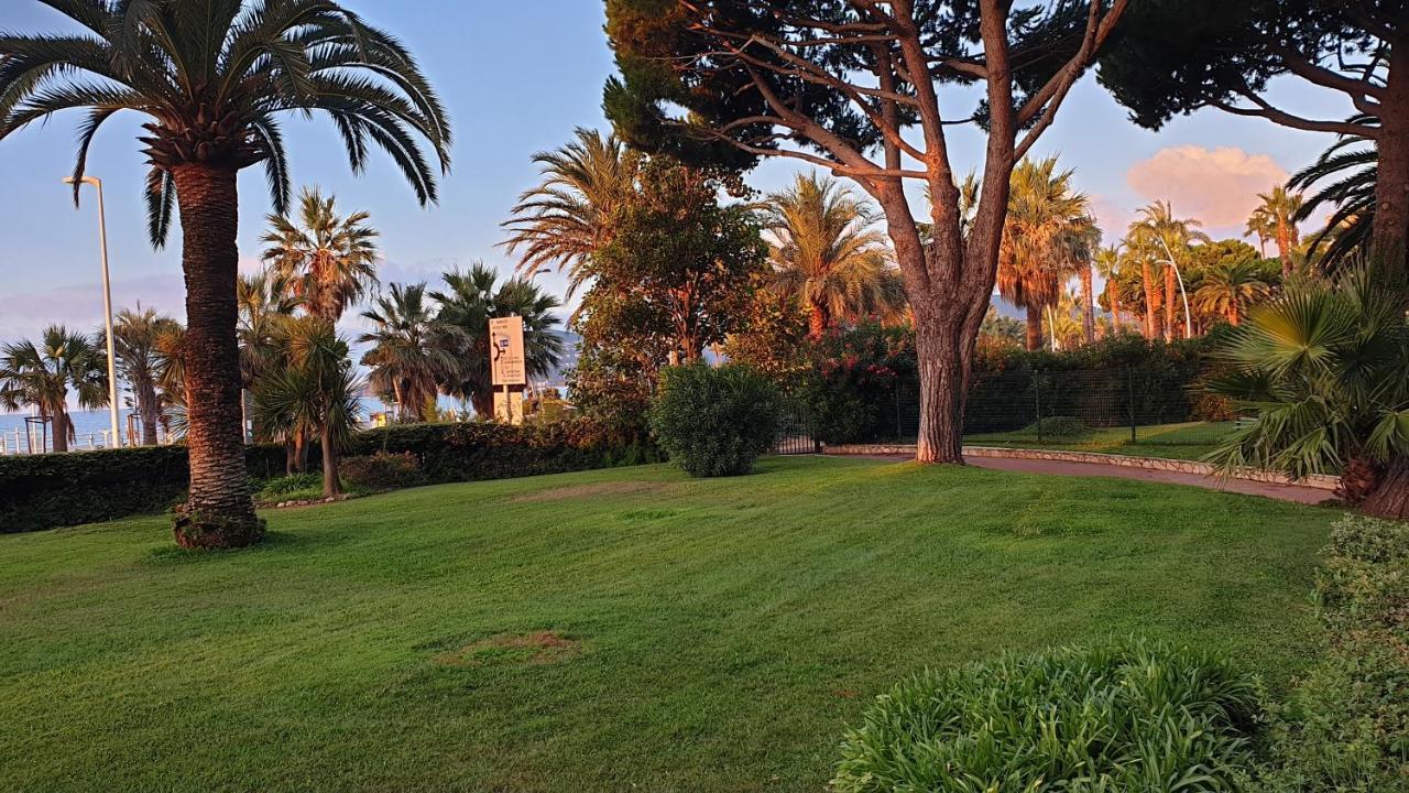 Garden And Beach Sea View Apartment Cannes Exterior photo